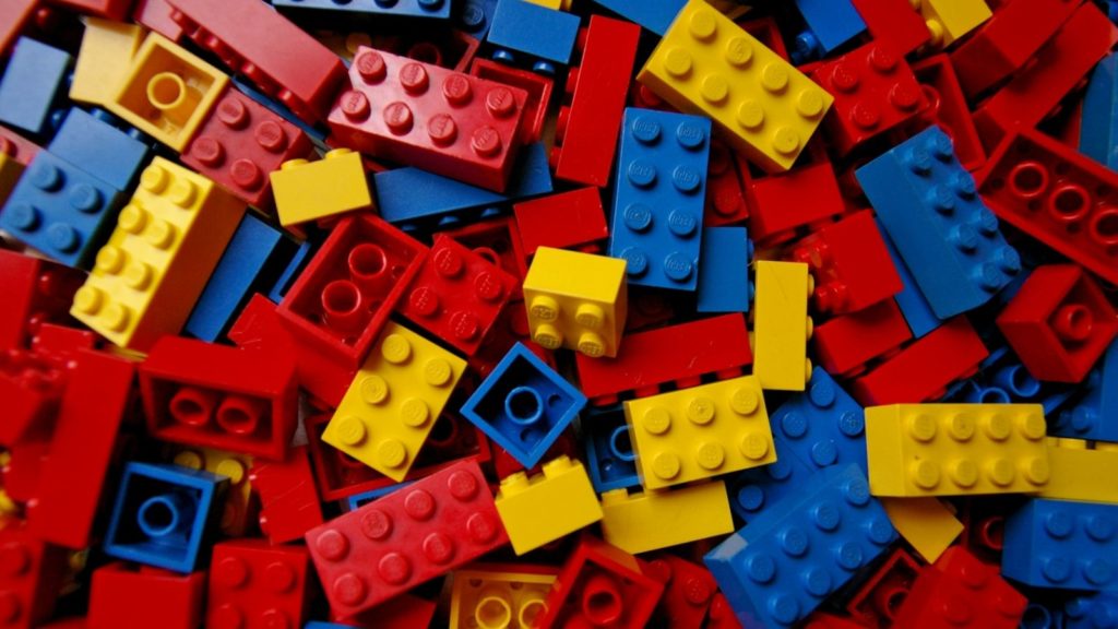 Quem nunca ouviu falar dos brinquedos de montar Lego? Mas você conhece sua origem? Qual é o significado da palavra Lego?